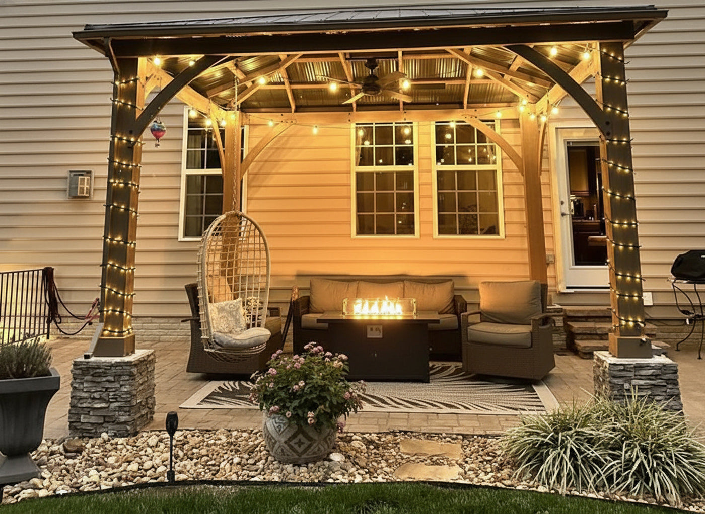 Small Structure, Big Impact: The Best Small Backyard Ideas to Transform Your Space